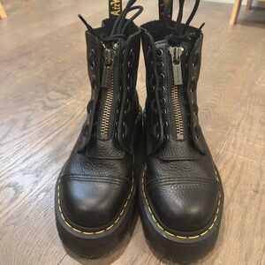 Dr. Martens Sinclair Black Leather boots